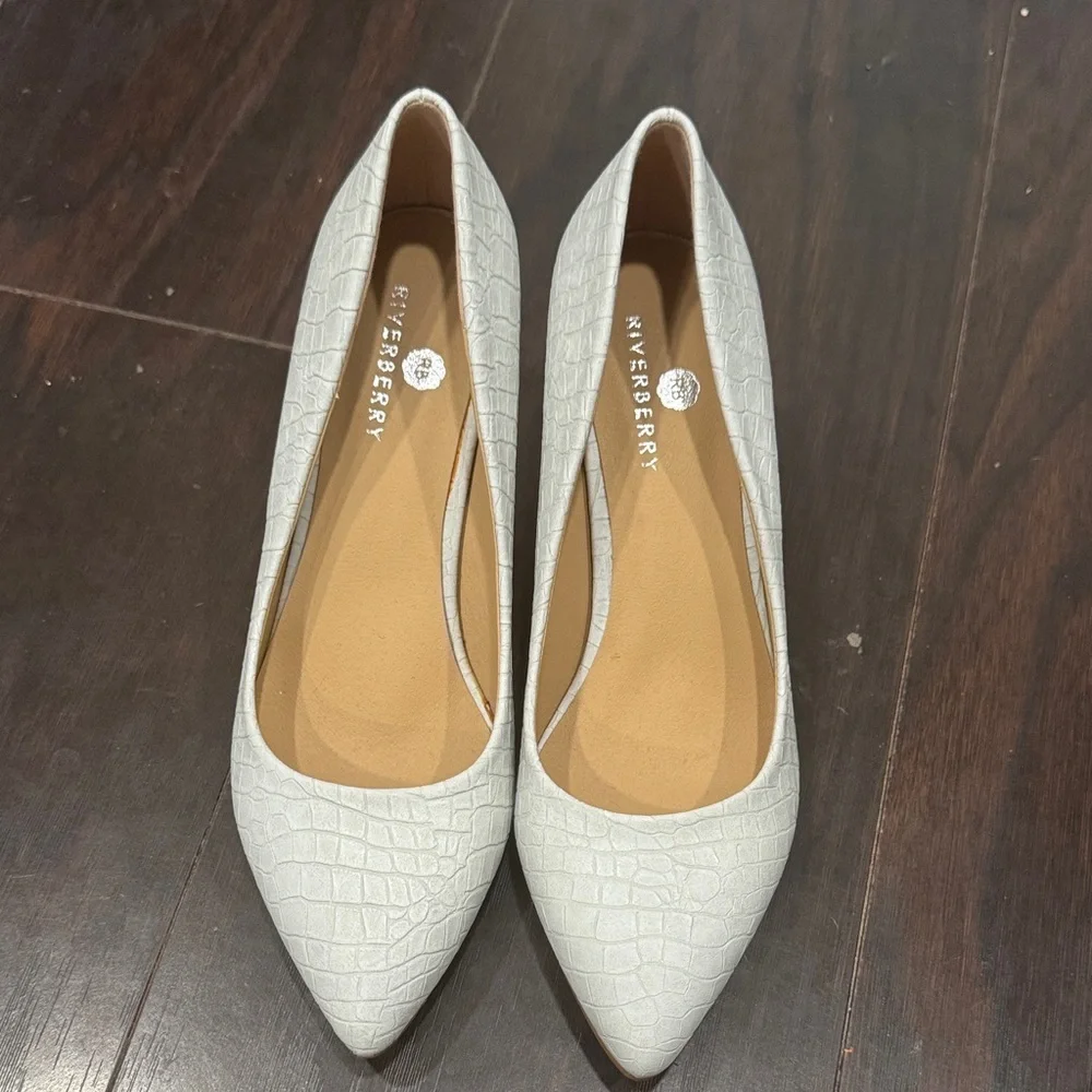 Croc-Embossed Women's Heels Light Gray | Good Used Condition